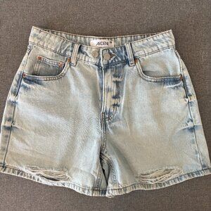 Ardene Light Wash Mom Jean Shorts NWOT – Size 05
